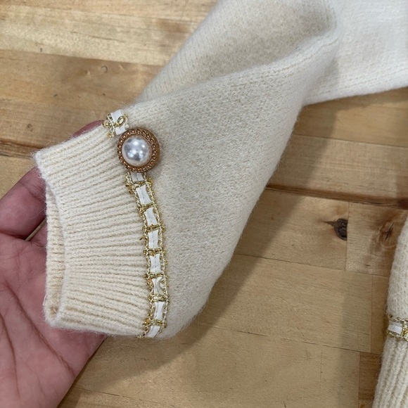 Knit Mix Women Cropped Cardigan Sweater With Button Closure - Picture 5 of 9